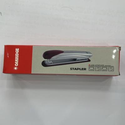 دباسة مكتبية من ماركة OAKRIDGE.