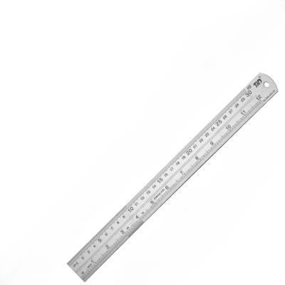 مسطرة حديد 20 سم